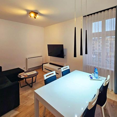 Apartamenty Na Starowce - 3 Pietro Z Widokiem Na Ratusz, Rynek Glowny I Centrum Kalisz  Exterior photo